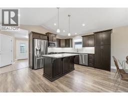 16 FORBES Crescent - 10