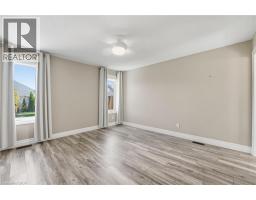 16 FORBES Crescent - 17