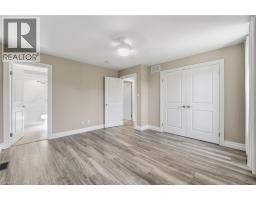 16 FORBES Crescent - 18