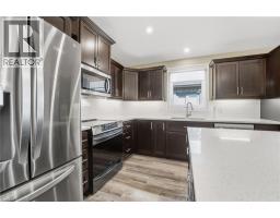 16 FORBES Crescent - 9