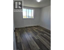 563 MORNINGTON Avenue - 13