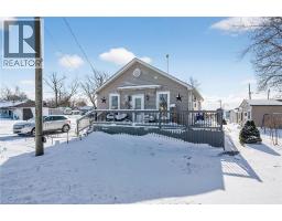 1040 LAKESHORE Road - 1