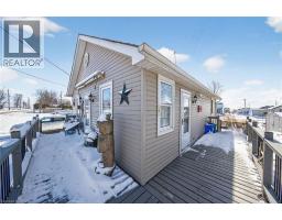 1040 LAKESHORE Road - 32