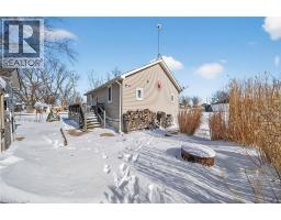 1040 LAKESHORE Road - 36