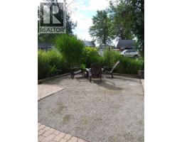 1040 LAKESHORE Road - 44