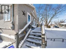 1040 LAKESHORE Road - 6