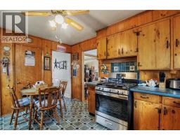 39 HENRY Street - 12