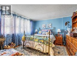 39 HENRY Street - 16