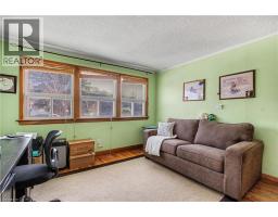 39 HENRY Street - 18