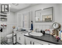 39 HENRY Street - 21