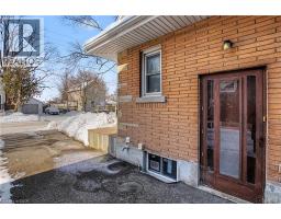 39 HENRY Street - 35