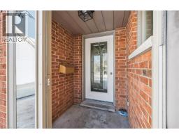 98 PEACHTREE Crescent - 5