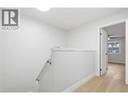 930 ZELLER Crescent - 16