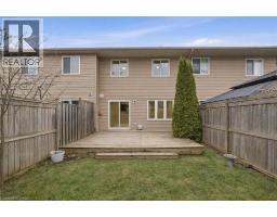 930 ZELLER Crescent - 32