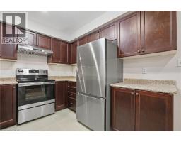 930 ZELLER Crescent - 9