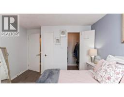 570 PROUDFOOT Lane UnitNo. 902 - 15