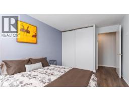 570 PROUDFOOT Lane UnitNo. 902 - 17