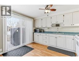 743 PARKVIEW Crescent - 11