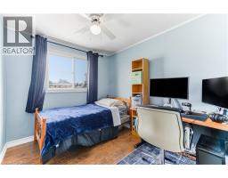 743 PARKVIEW Crescent - 19