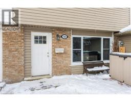 743 PARKVIEW Crescent - 3