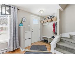 743 PARKVIEW Crescent - 4