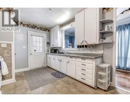 39 QUEEN Street W - 3