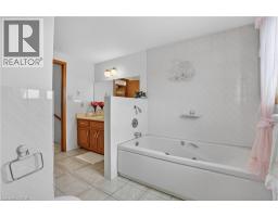 49 CENTURY HILL Drive - 22