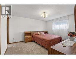 49 CENTURY HILL Drive - 24