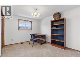 49 CENTURY HILL Drive - 27