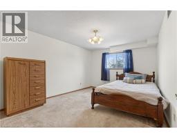 49 CENTURY HILL Drive - 39