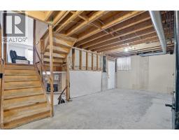 49 CENTURY HILL Drive - 43