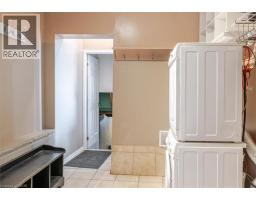 32 MAIN Street N - 16