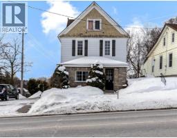 32 MAIN Street N - 2