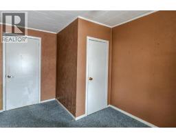 32 MAIN Street N - 27