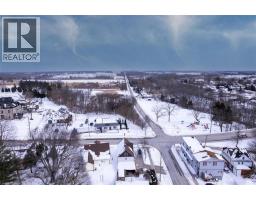 32 MAIN Street N - 37