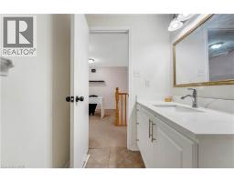 142 DUBRICK Crescent - 25