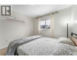 142 DUBRICK Crescent - 28