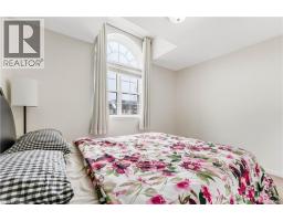 142 DUBRICK Crescent - 31