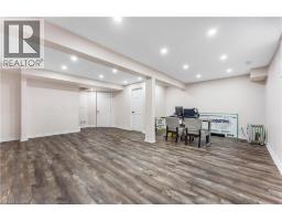 142 DUBRICK Crescent - 35