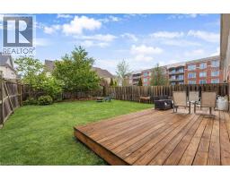 142 DUBRICK Crescent - 38