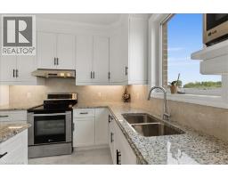 21 SYCAMORE Drive N - 16