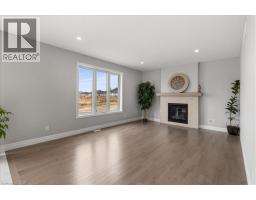 21 SYCAMORE Drive N - 18