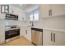 328 THE COUNTRY Way - 16