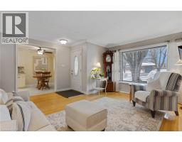 14 HEARTH Crescent - 10