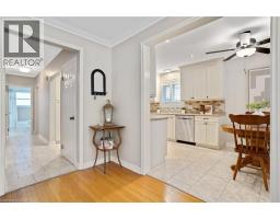 14 HEARTH Crescent - 11