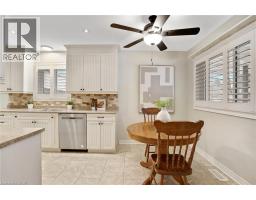 14 HEARTH Crescent - 12