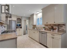 14 HEARTH Crescent - 14