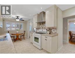 14 HEARTH Crescent - 18