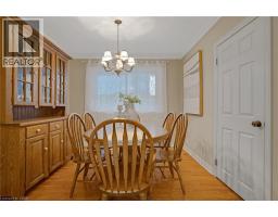 14 HEARTH Crescent - 21