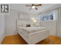 14 HEARTH Crescent - 24